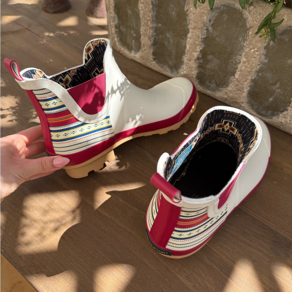 Pendleton Geometric Patterned Boots - image 4